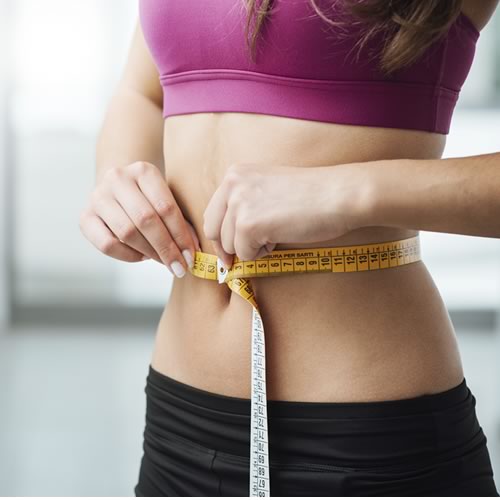 Delinear el cuerpo con la abdominoplastia o cirugía de abdomen