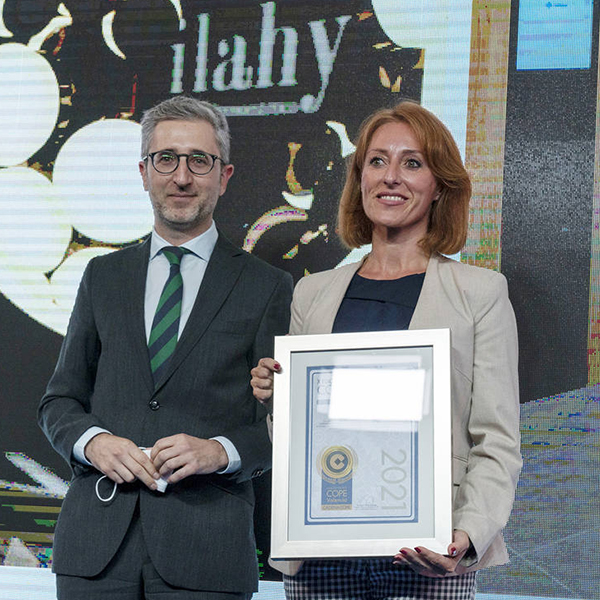 Clínicas ilahy recibe el “Premio COPE Valencia 2021 a la calidad y excelencia”